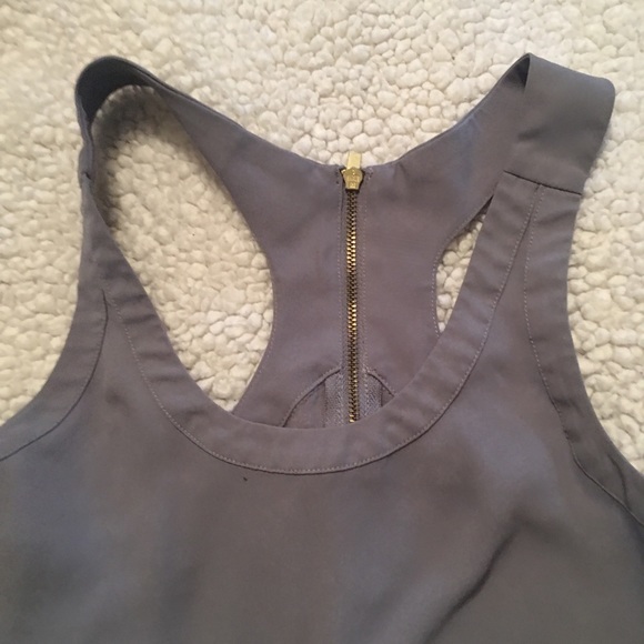 Gray tank - Picture 2 of 5